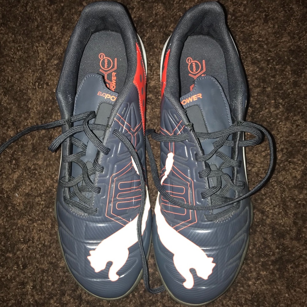 Puma EvoPower Men’s Indoor Soccer Shoes